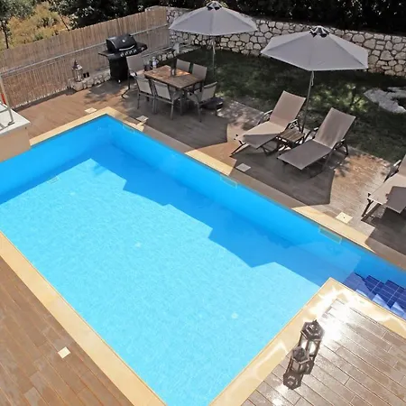 빌라 Amarianos Agia Efimia