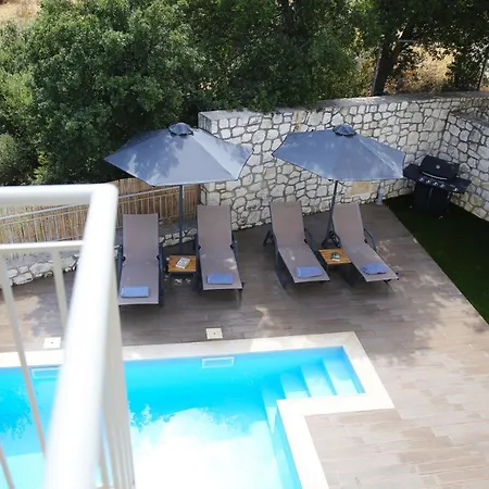 Amarianos * Agia Efimia