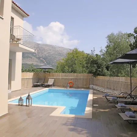 ヴィラ Amarianos *