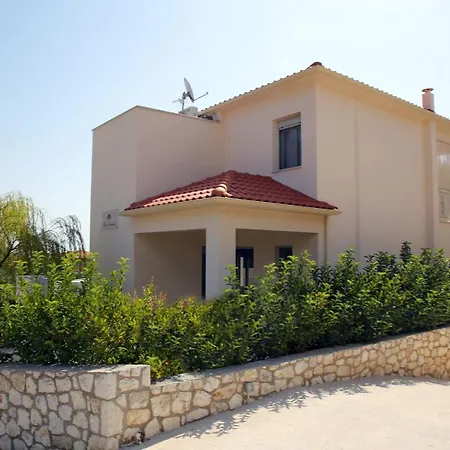 ヴィラ Amarianos *